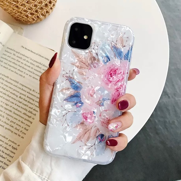 Accessories - NEW iPhone 12/11/Pro/Max/XR/8/SE Shell Rose case
